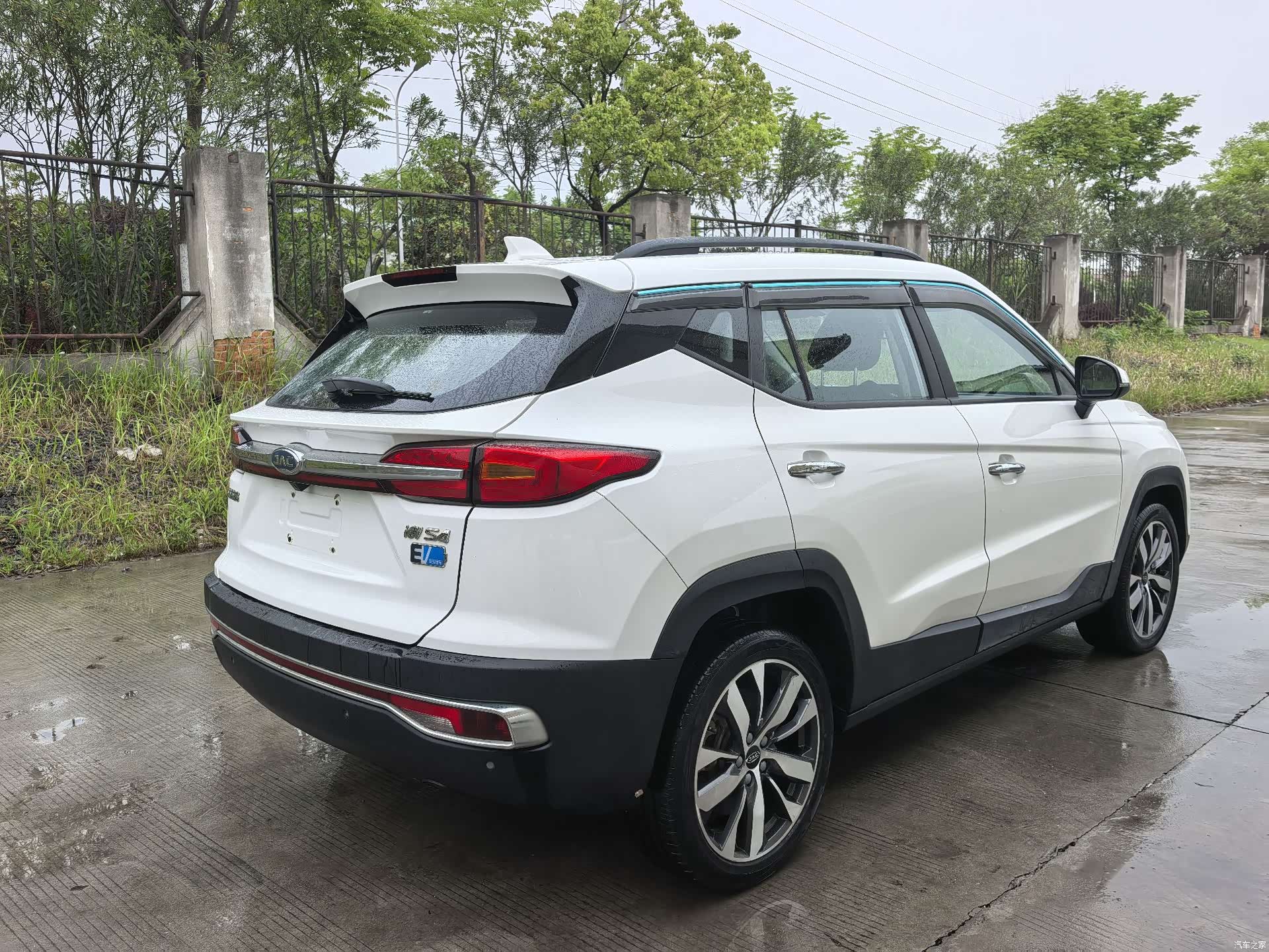 JAC iEVS4, 2019 все фото