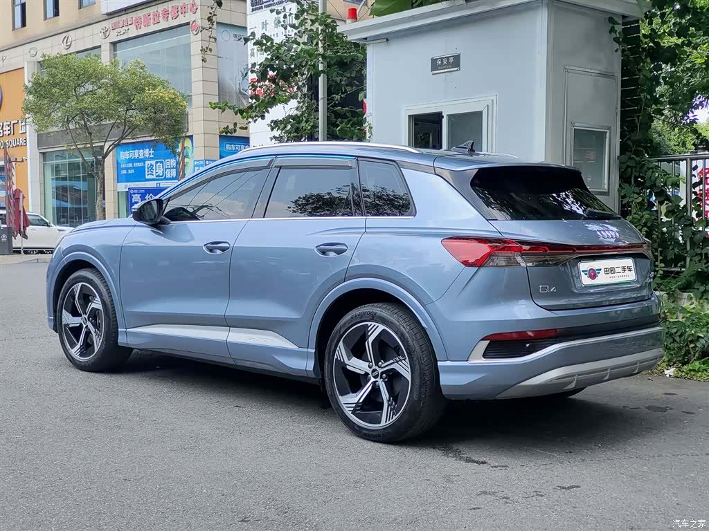 Audi Q4 e-tron, 2025 4