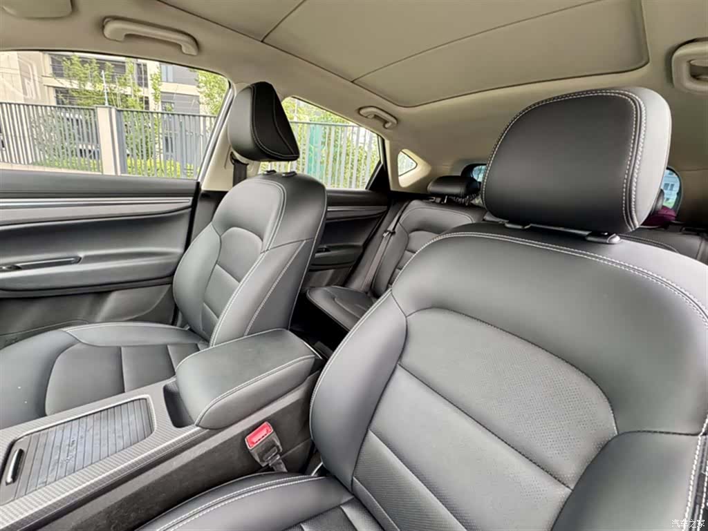 Geely Emgrand, 2017 17