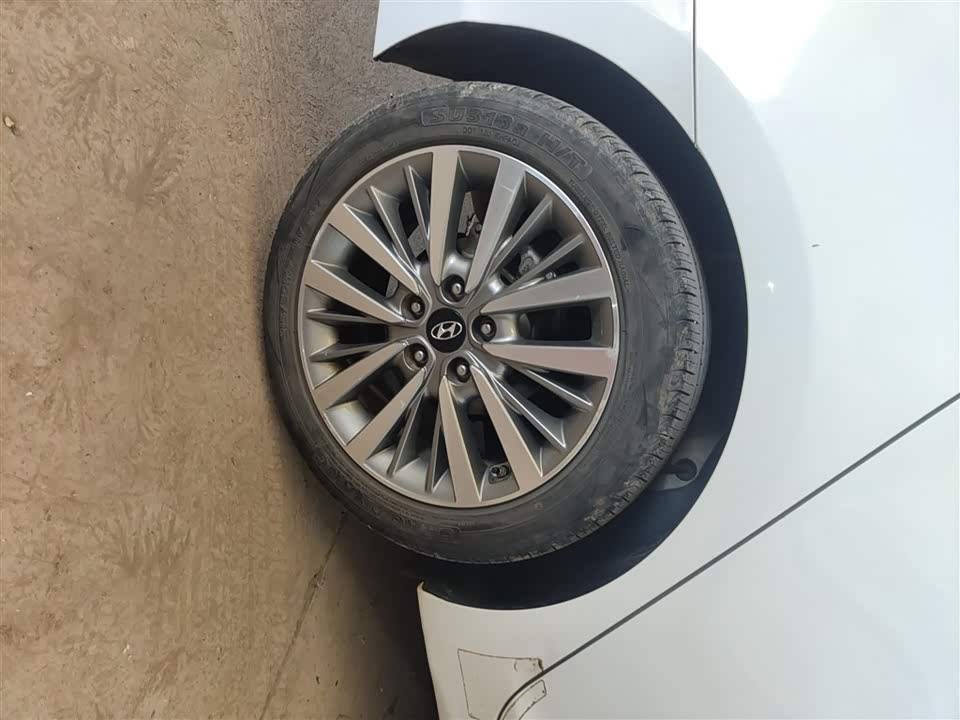 Hyundai Name picture