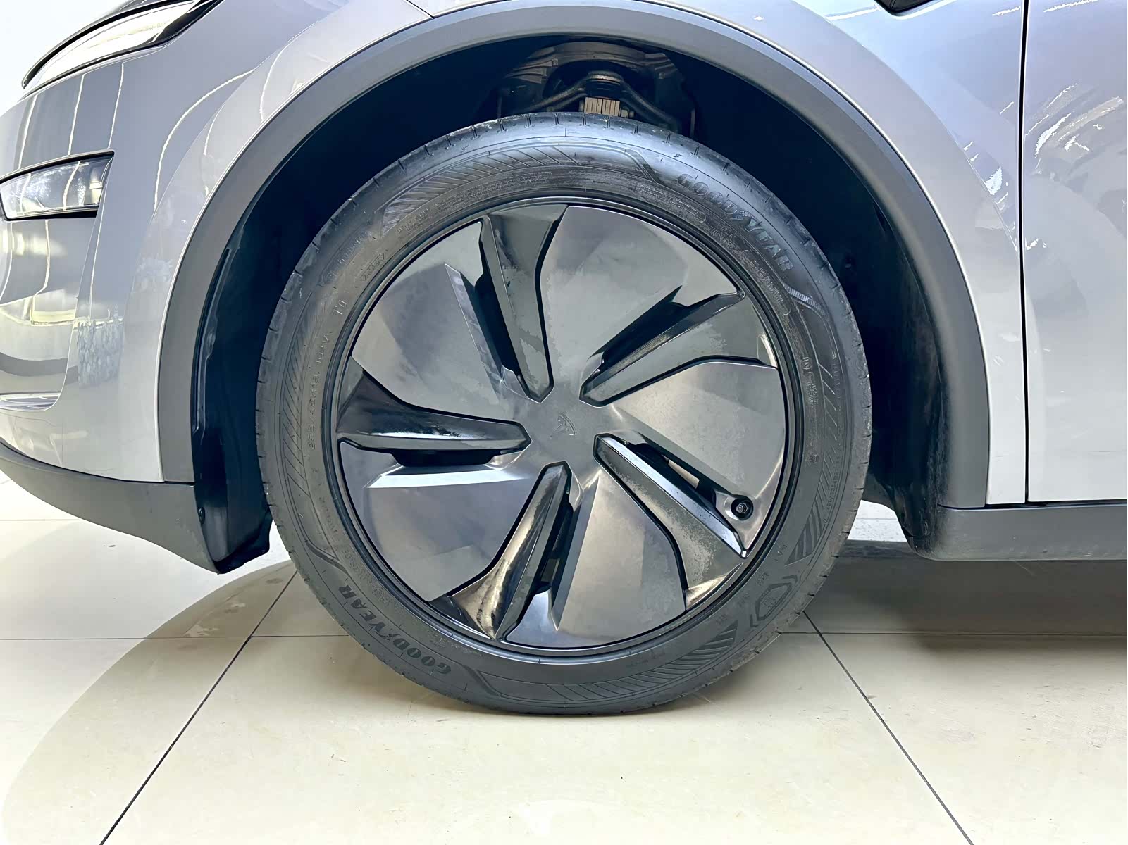 Tesla Model Y, 2025 21