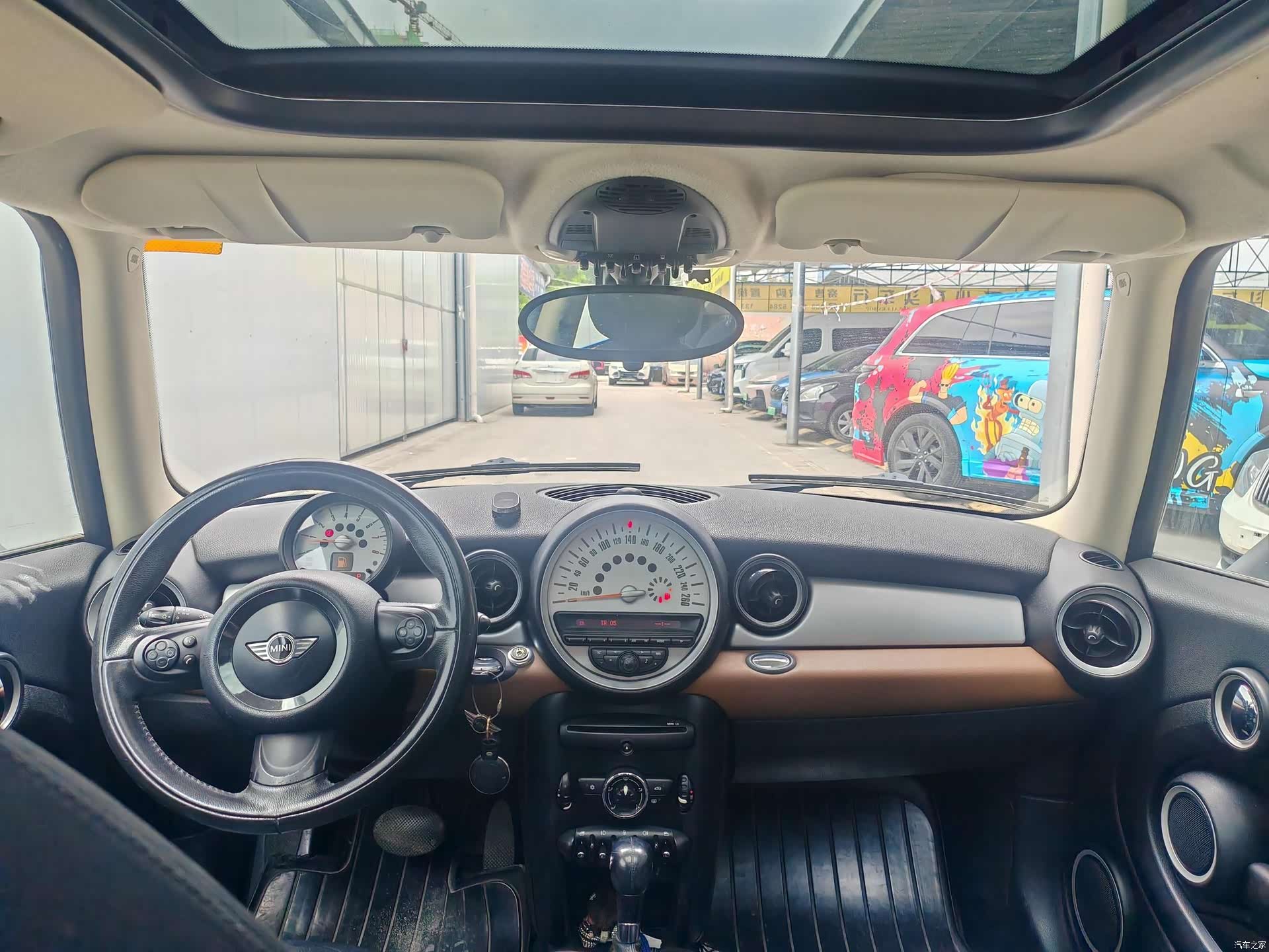 Mini ONE, 2011 9