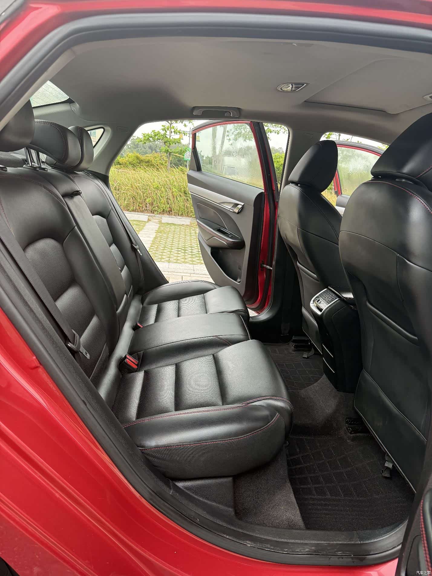 Geely Binray, 2019 11