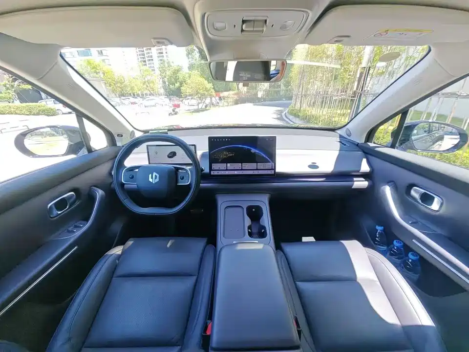 Leapmotor C10