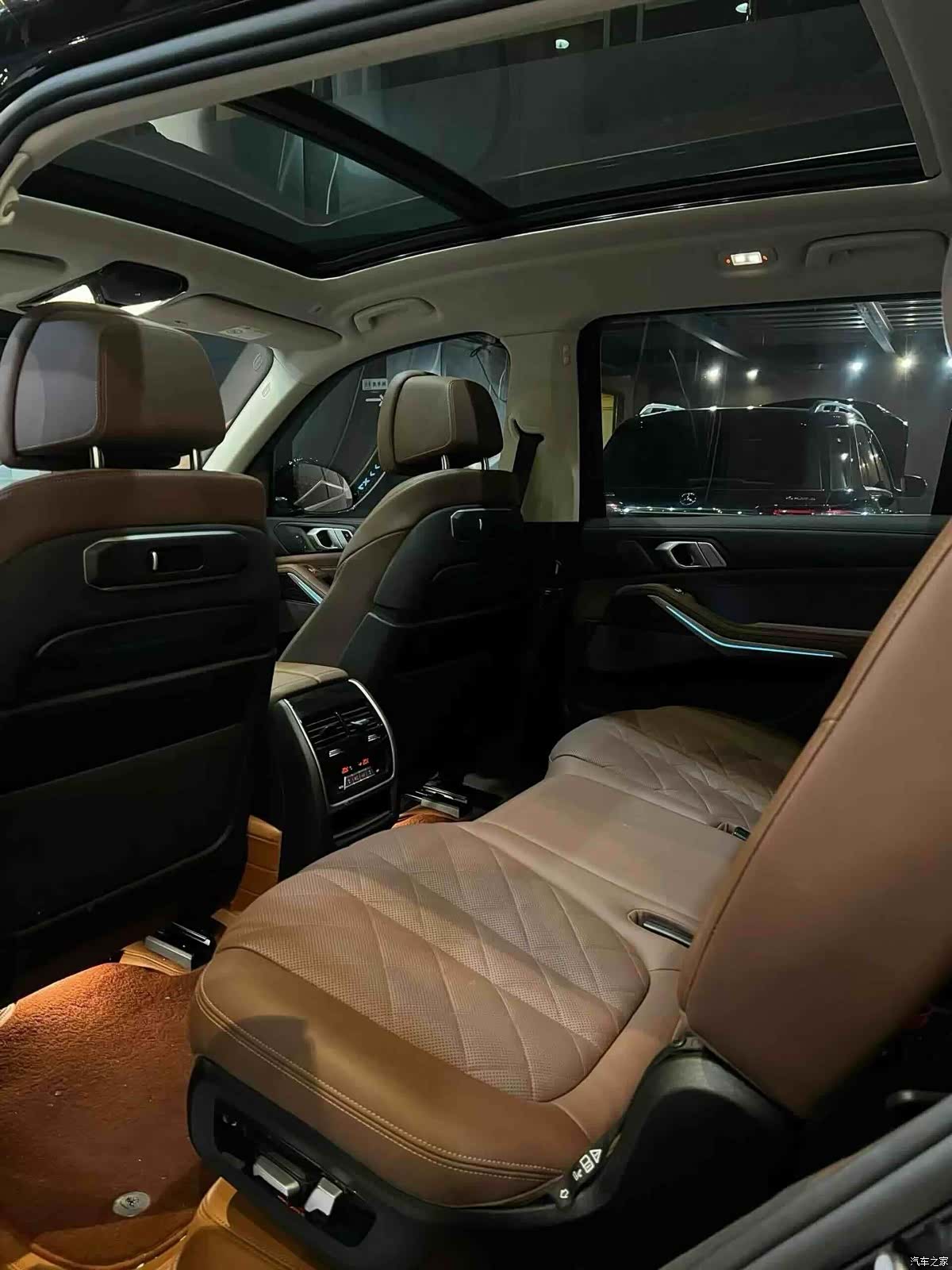 BMW X7, 2024 8