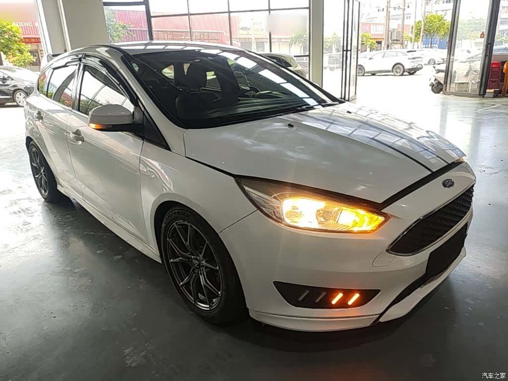 Ford Focus, 2018 4