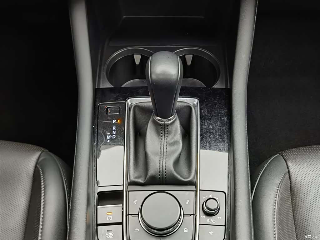 Mazda Mazda3, 2023 13