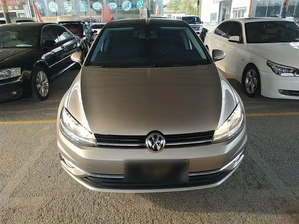 Volkswagen golf