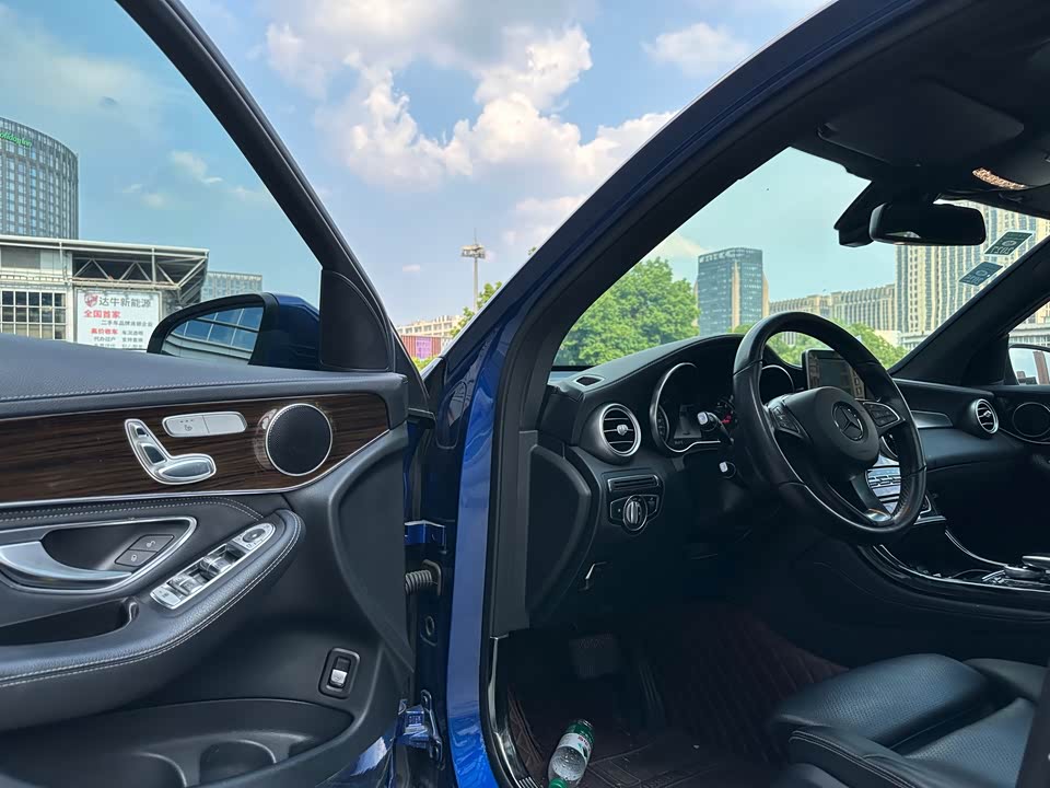 Mercedes-Benz GLC Mercedes-Benz GLC