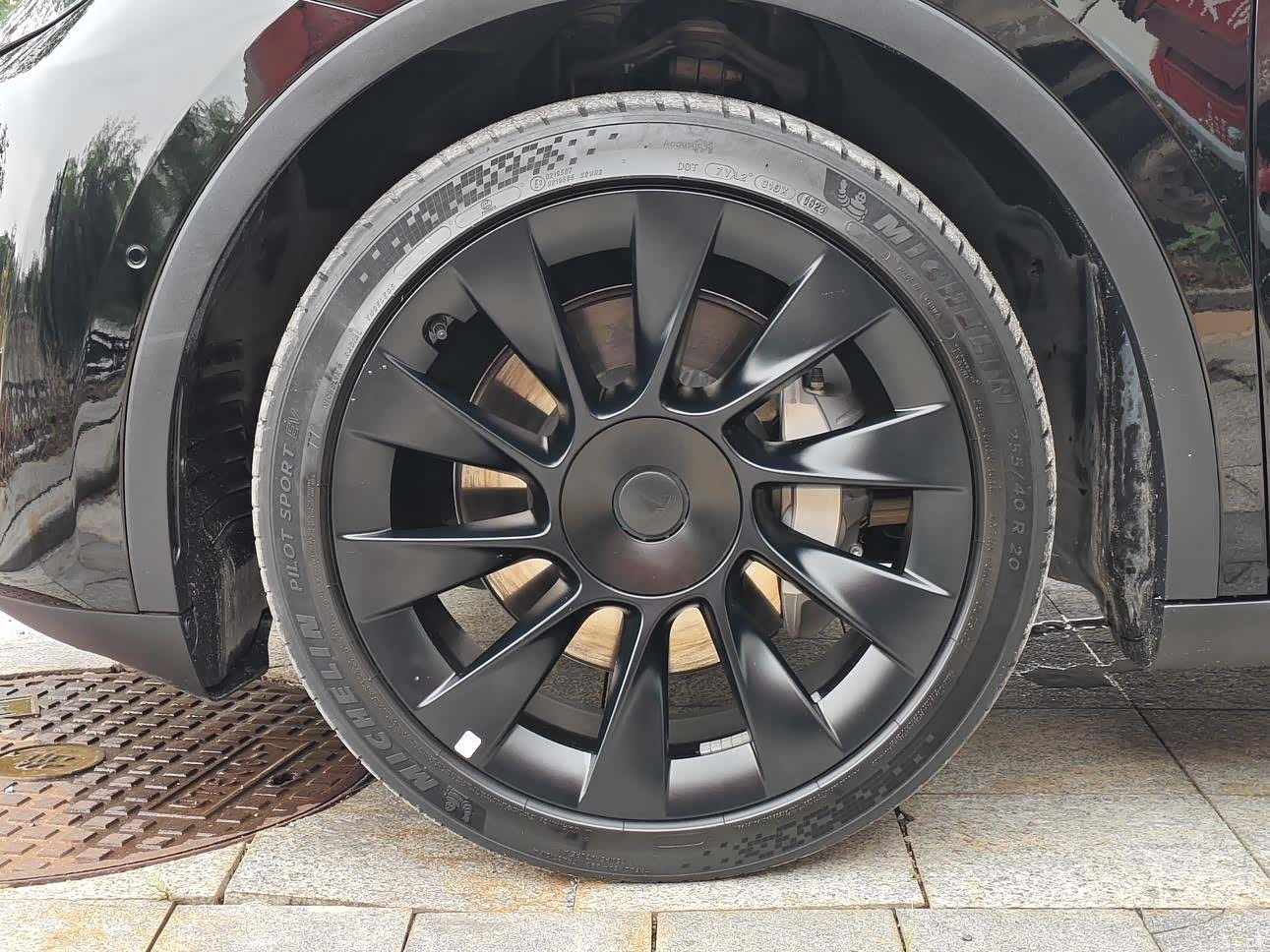 Tesla Model Y, 2023 19