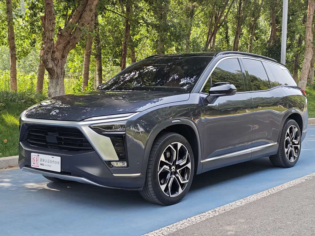 NIO ES8