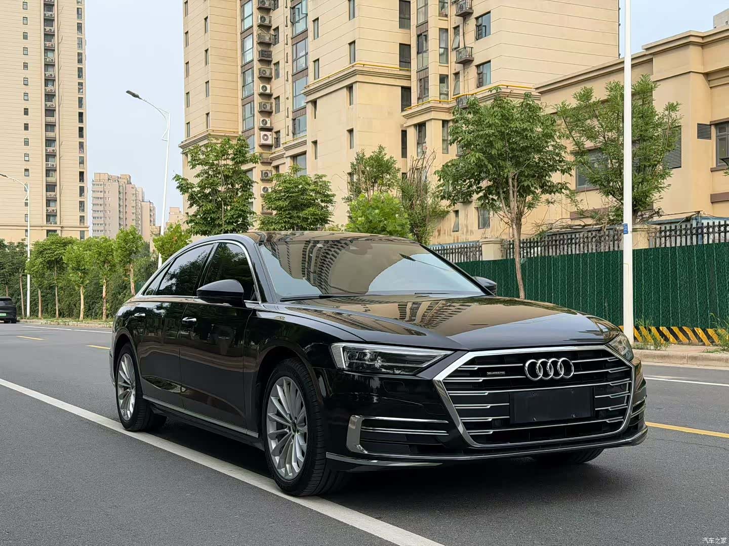 Audi A8L, 2021 3