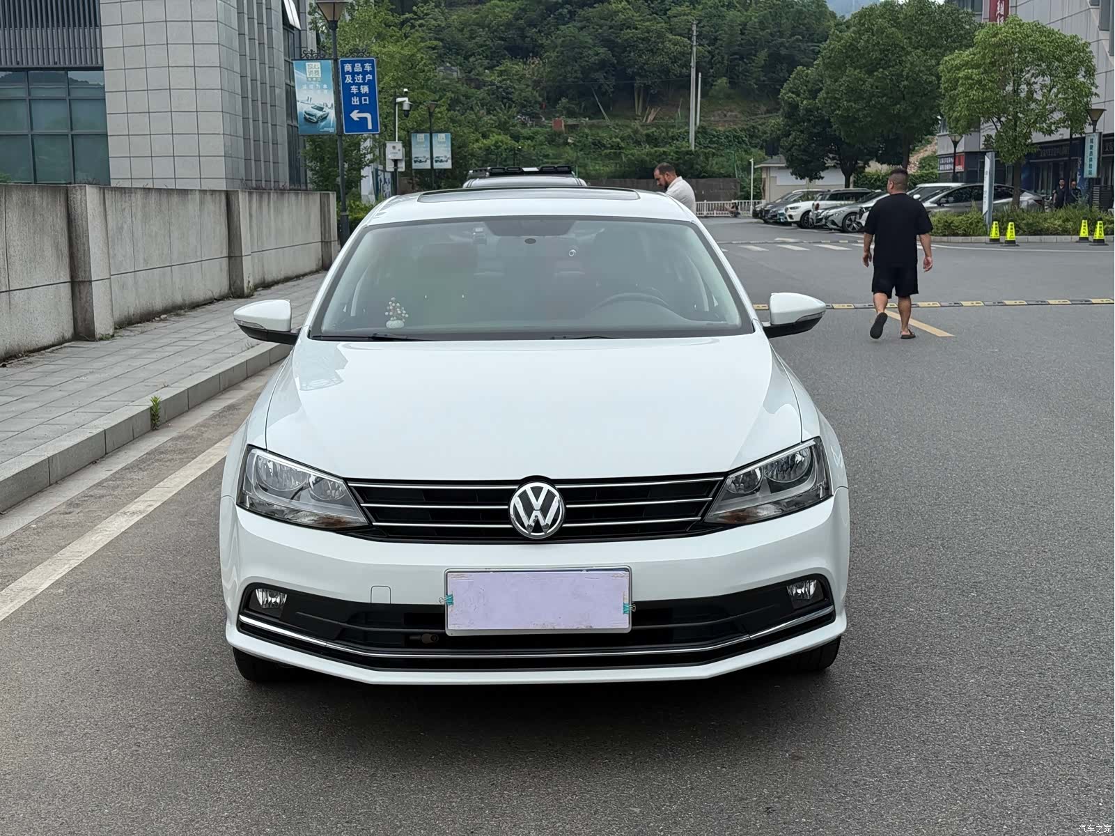 Volkswagen Sagitar, 2016 2