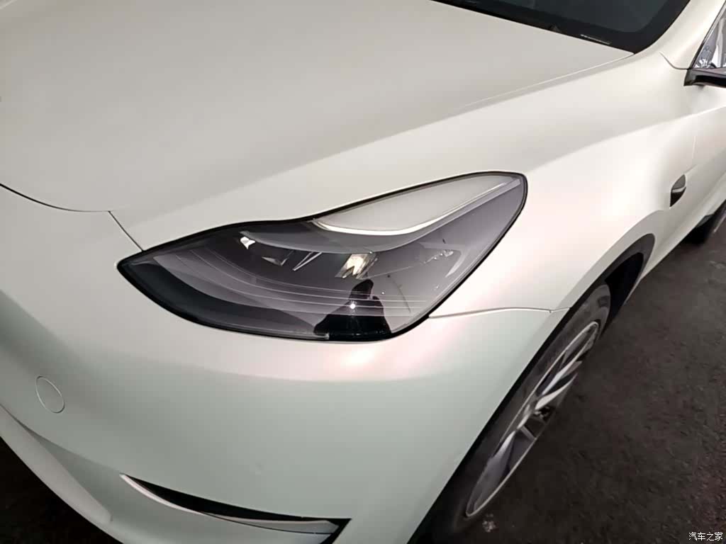 Tesla Model Y, 2022 24