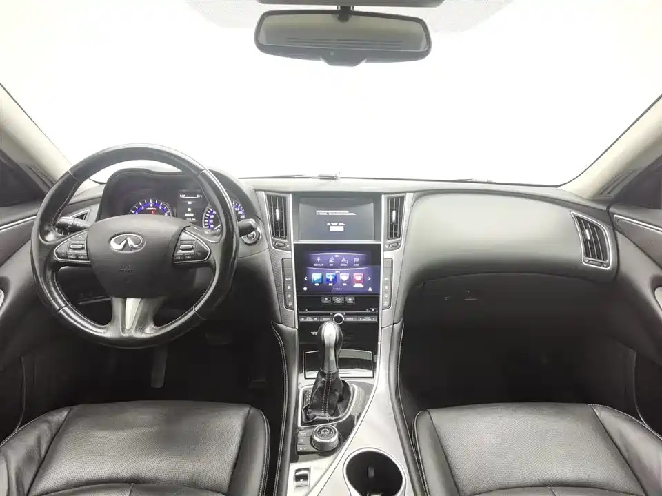 Infiniti Q50L