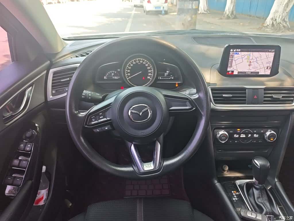 Mazda Mazda3, 2019 11