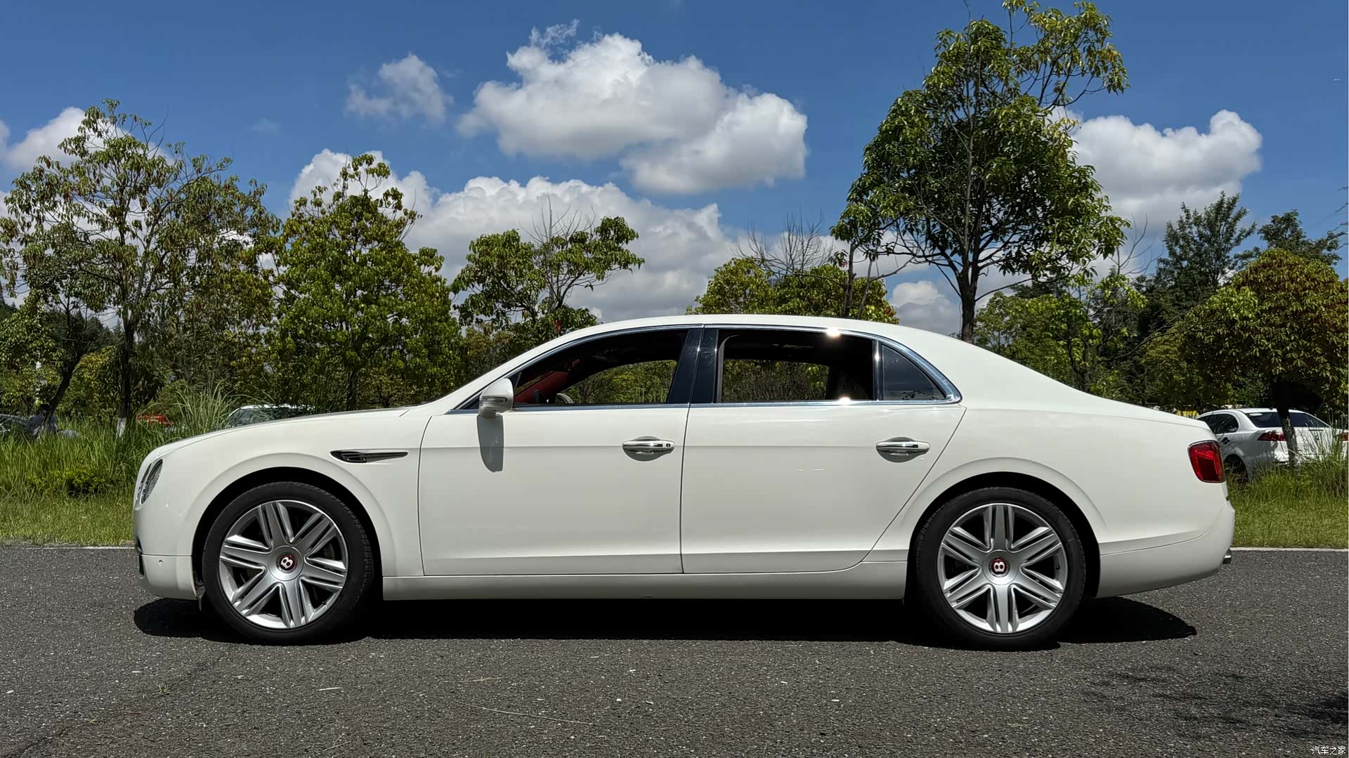 Bentley Flying Spur, 2018 6