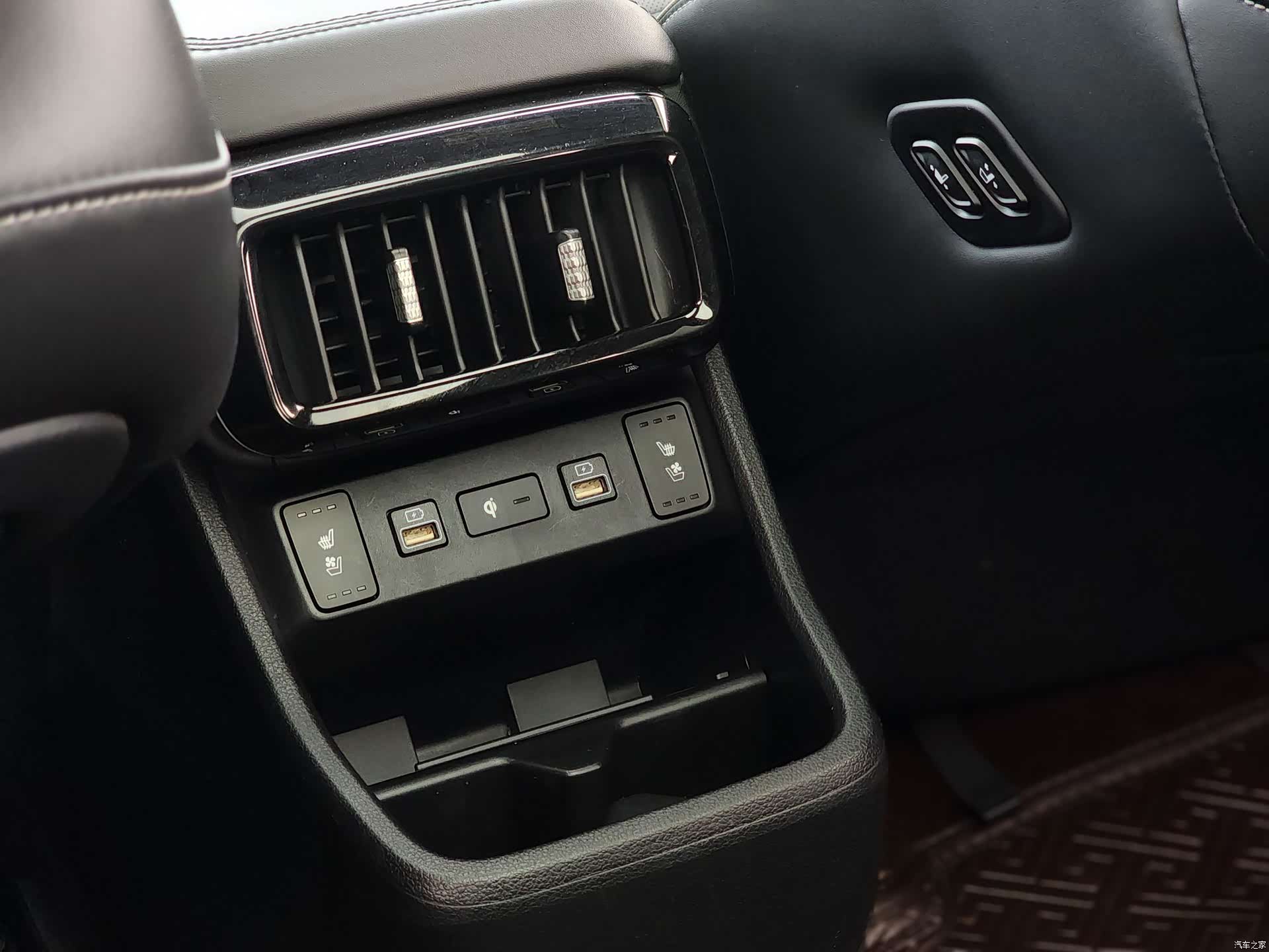 Hyundai Custo, 2023 13