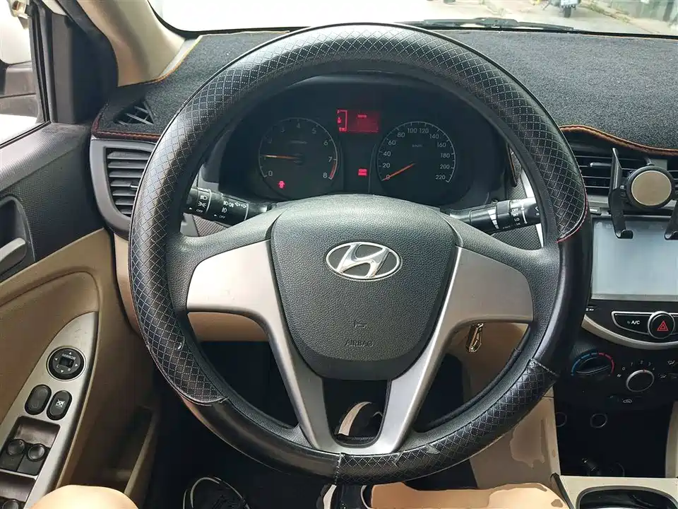 Hyundai Rena