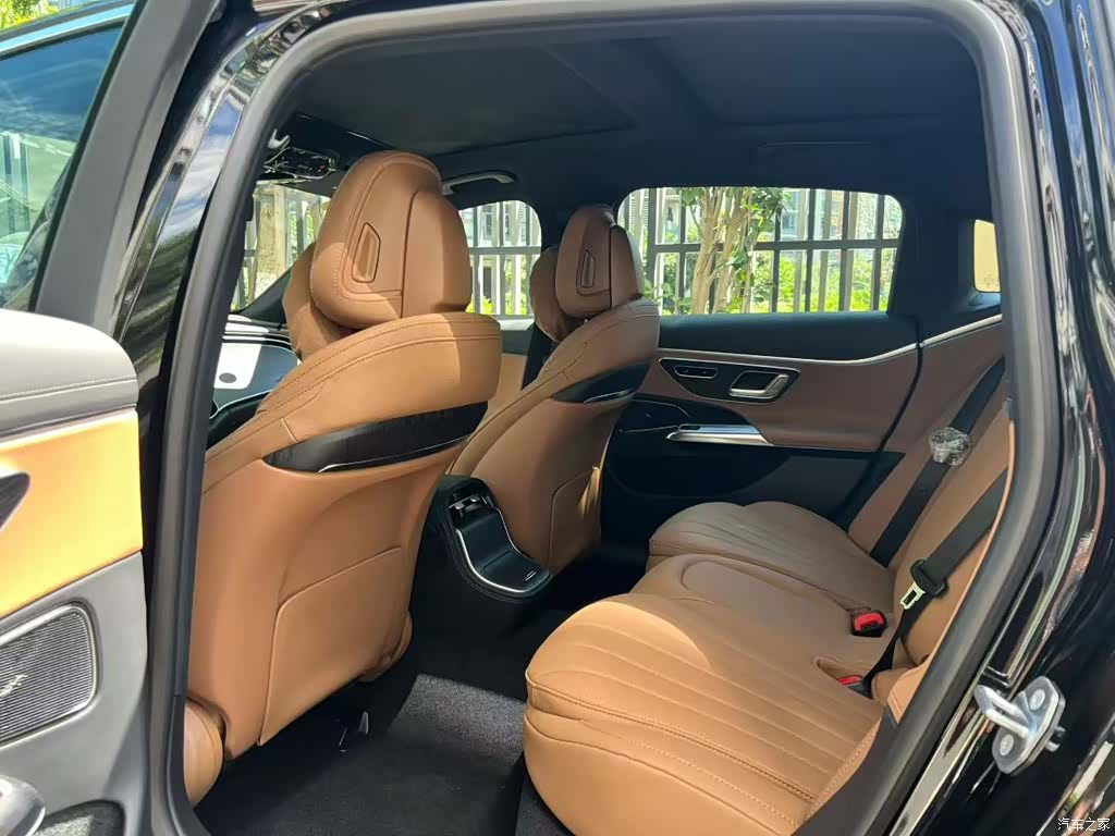 Mercedes-Benz E-Class, 2026 8