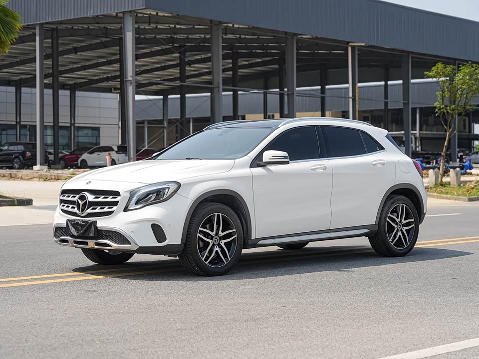 Mercedes-Benz GLA