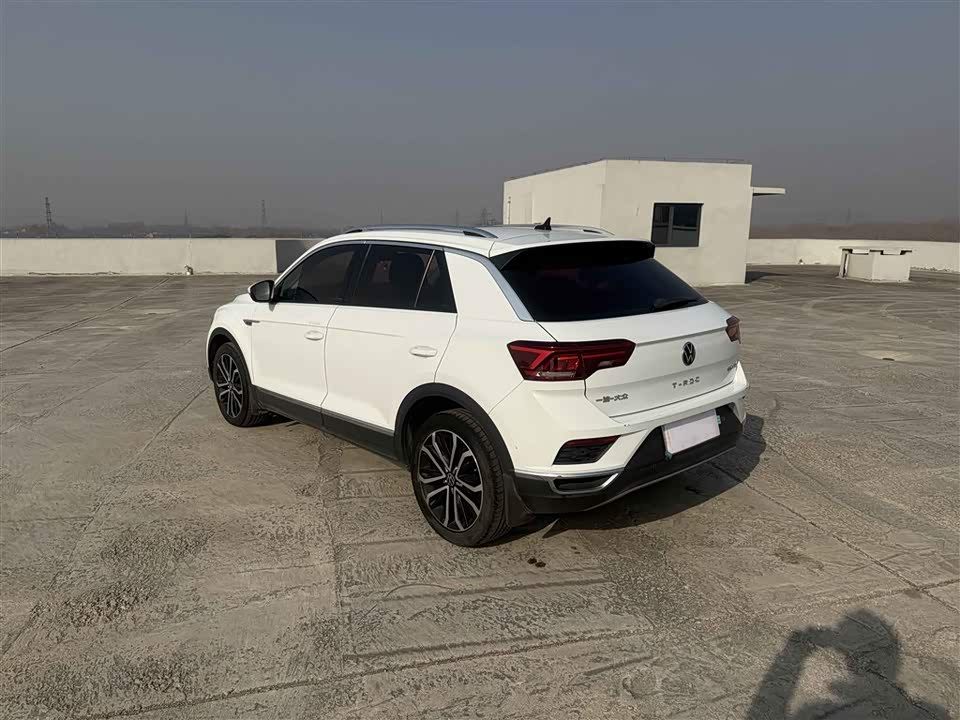 Volkswagen T-ROC exploring Songs