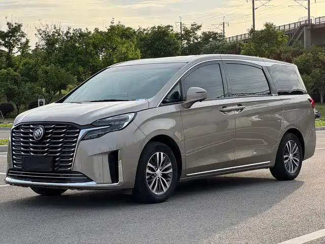 Buick GL8 2023 — купить из Китая под заказ