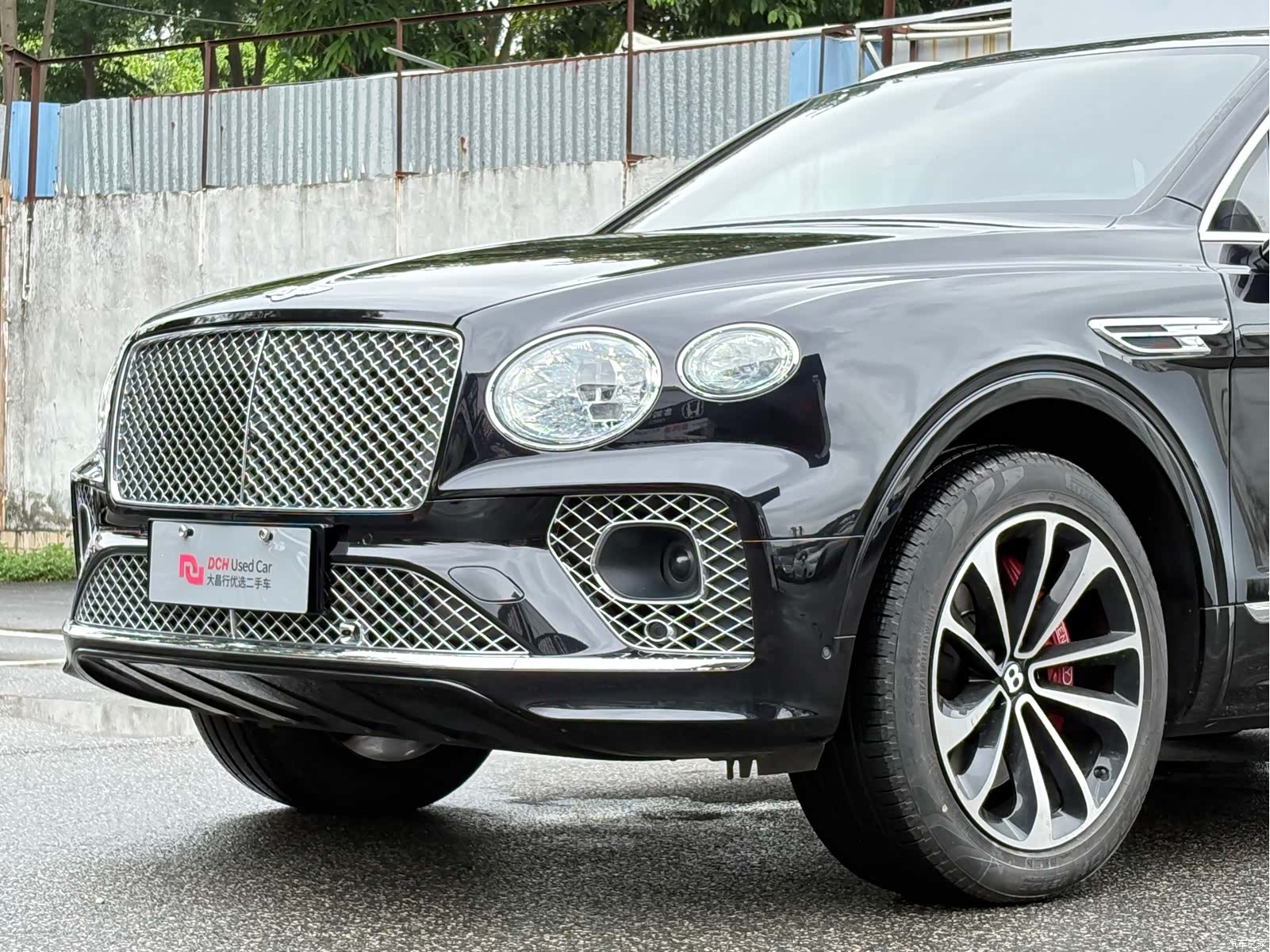Bentley Bentayga, 2022 26