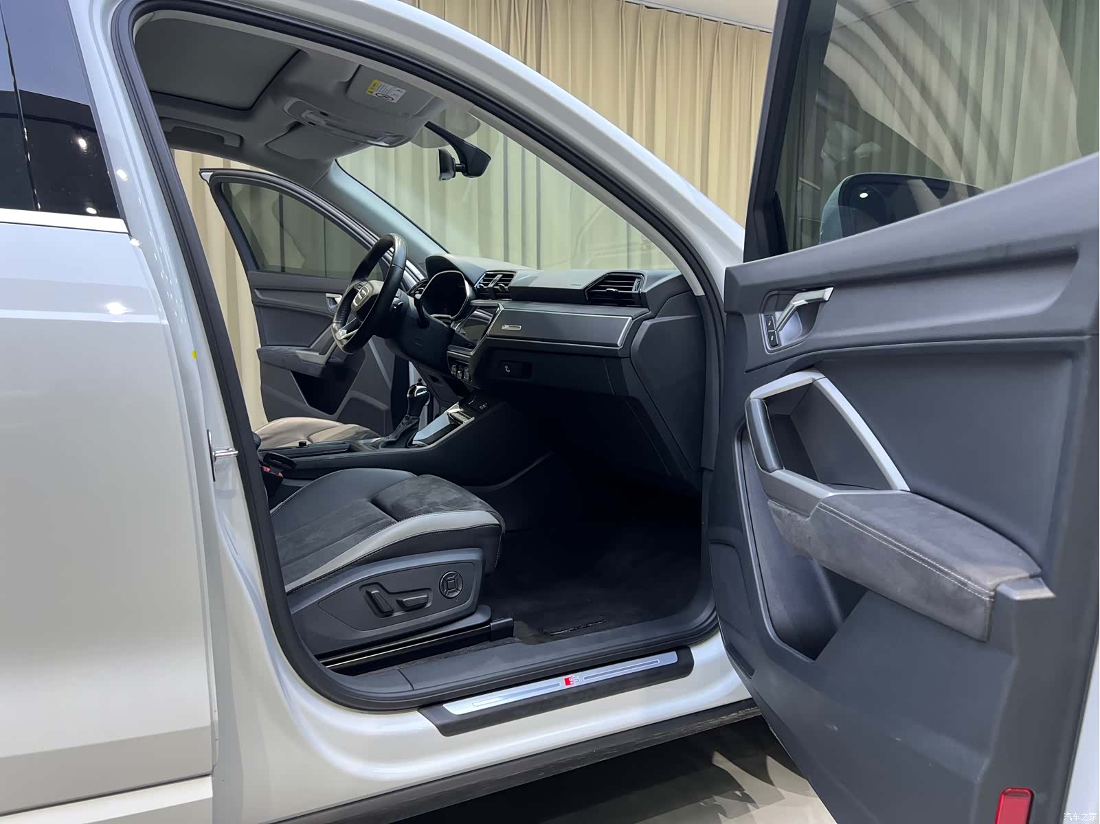 Audi Q3, 2023 20