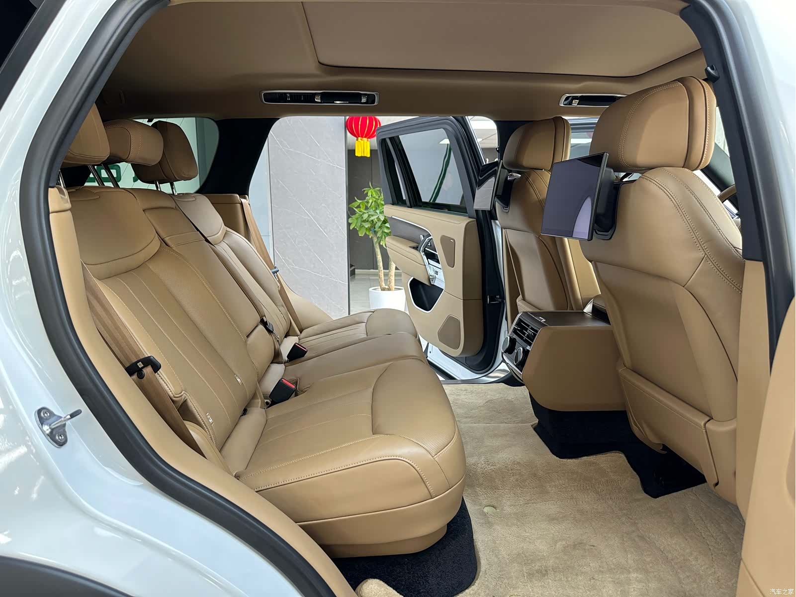 Land Rover Range Rover, 2023 12