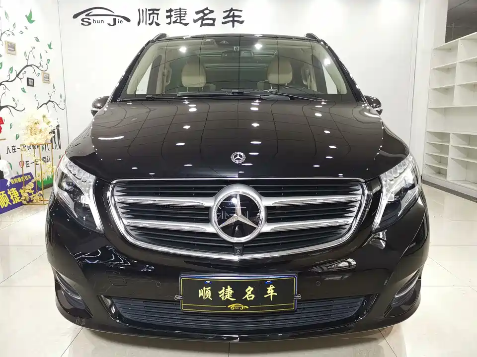 Mercedes-Benz V-class