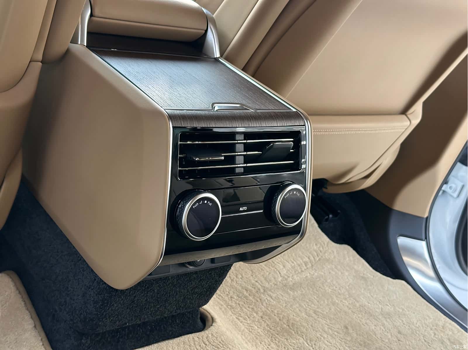 Land Rover Range Rover, 2023 16