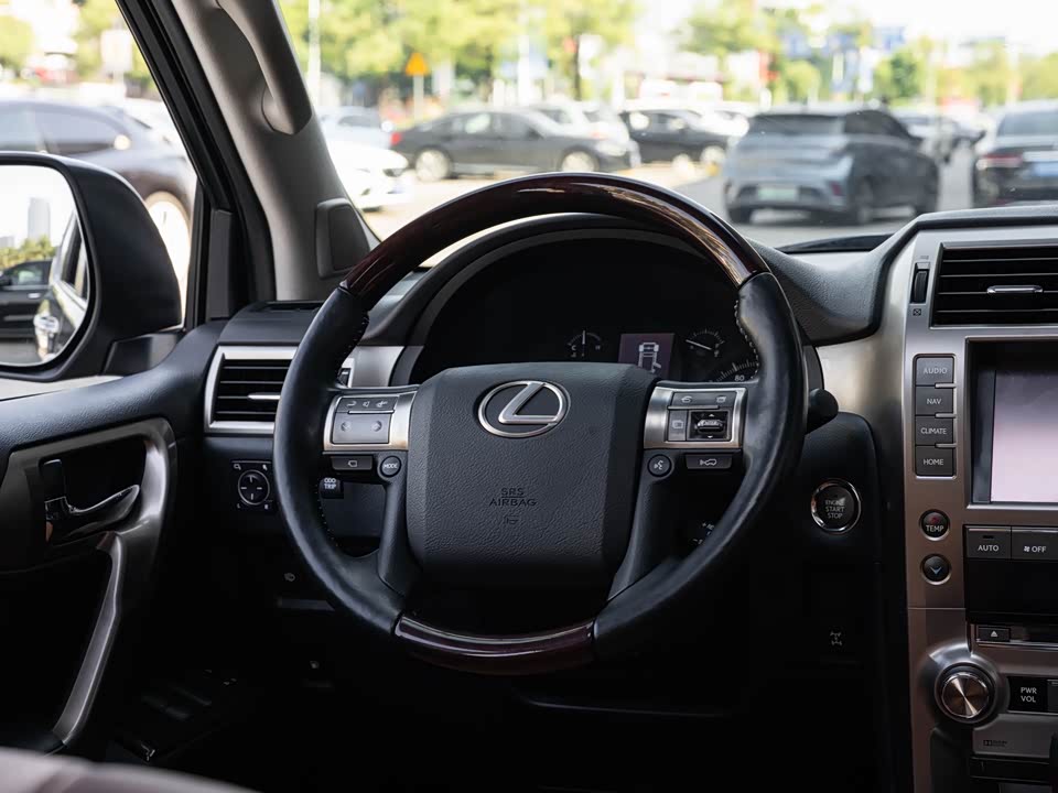 Lexus GX