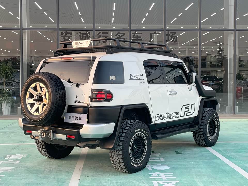 Toyota FJ Cool Luze