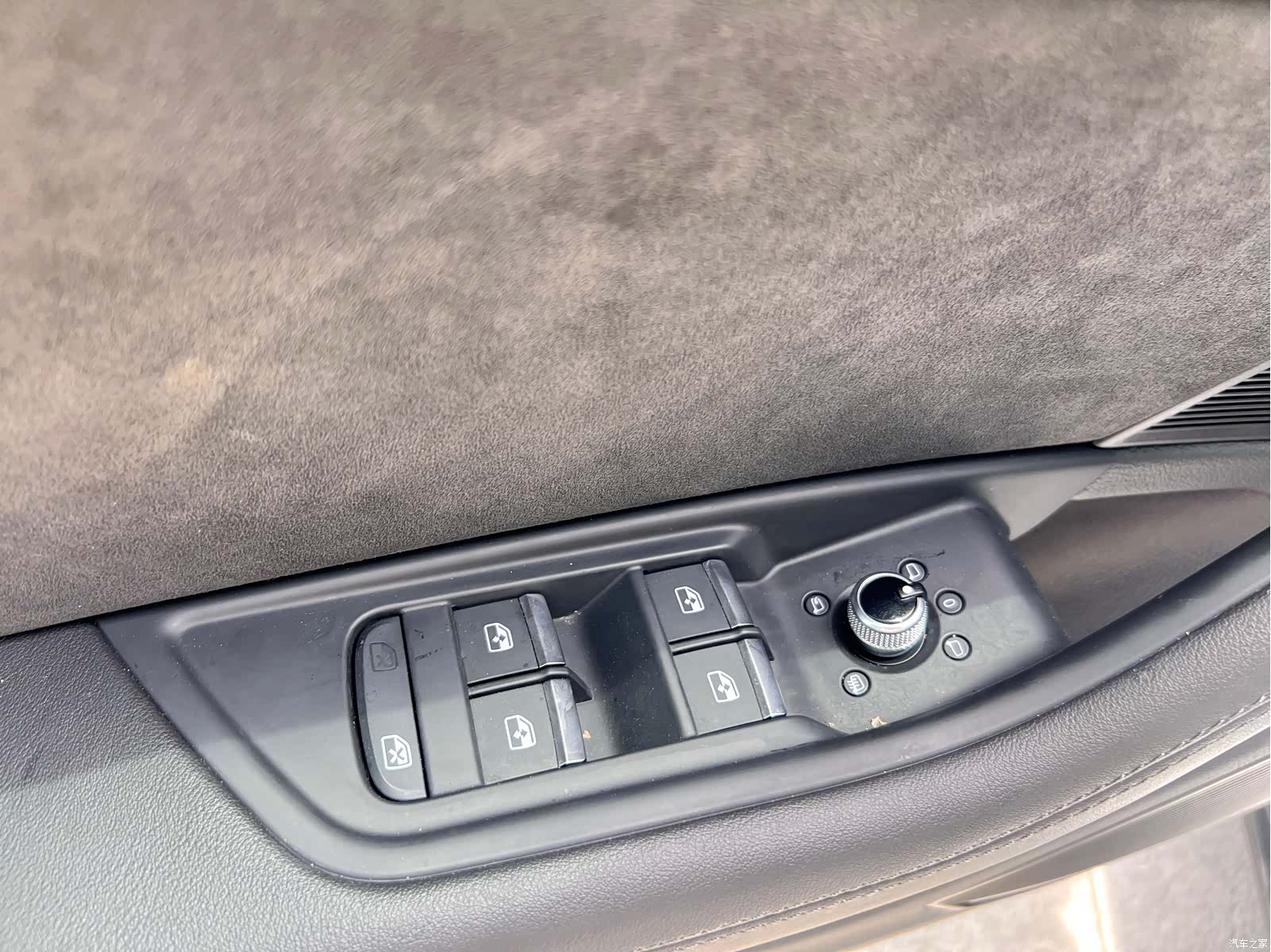 Audi A4L, 2023 24