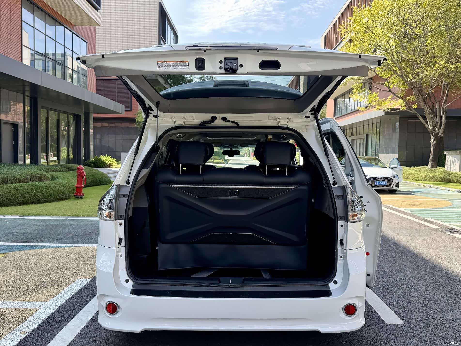 Toyota Sienna, 2017 29