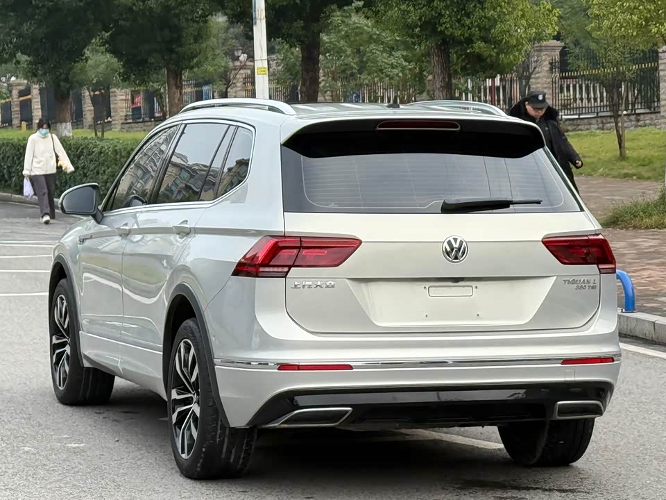Volkswagen Tiguan L