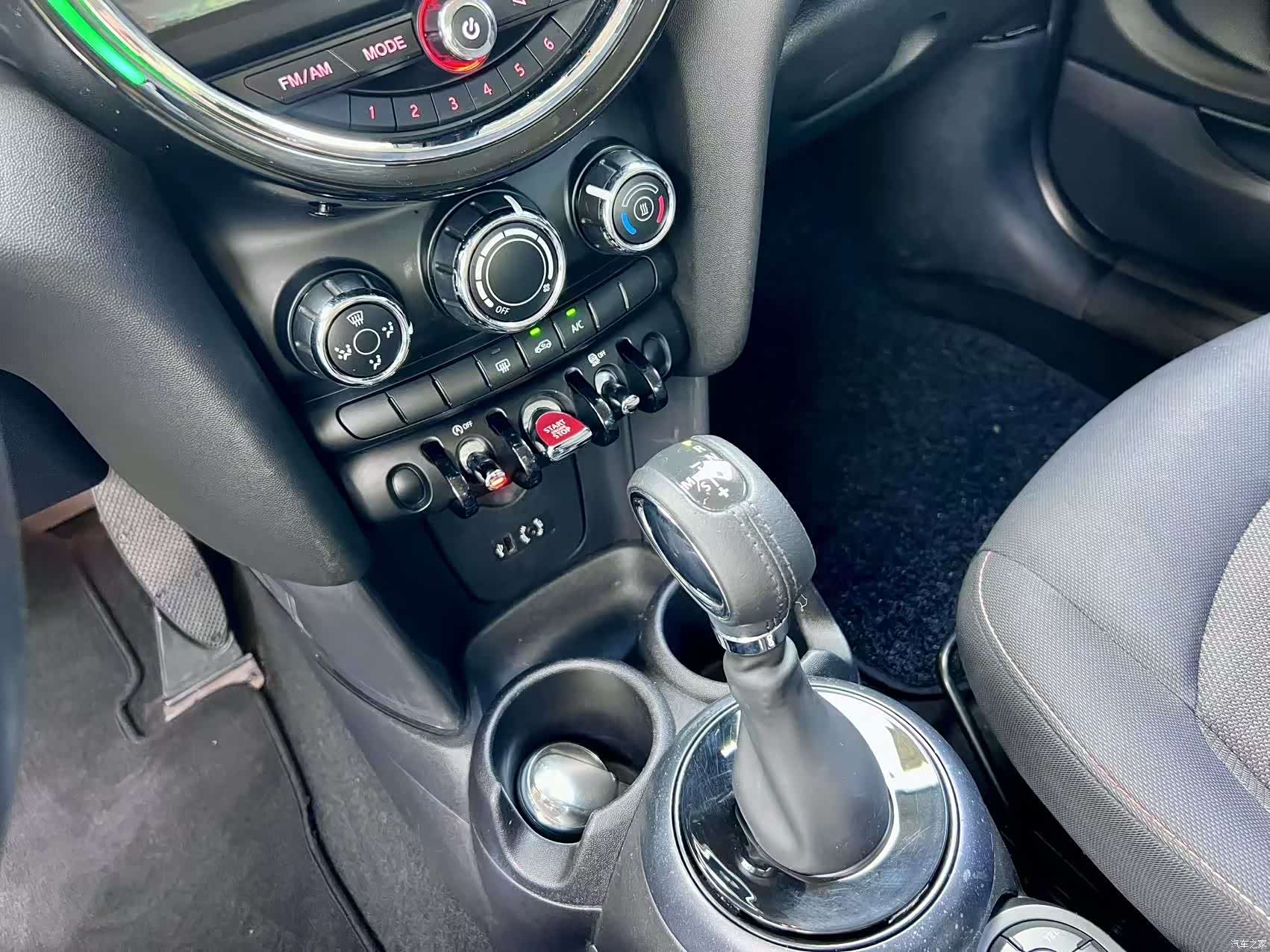 Mini ONE, 2015 13