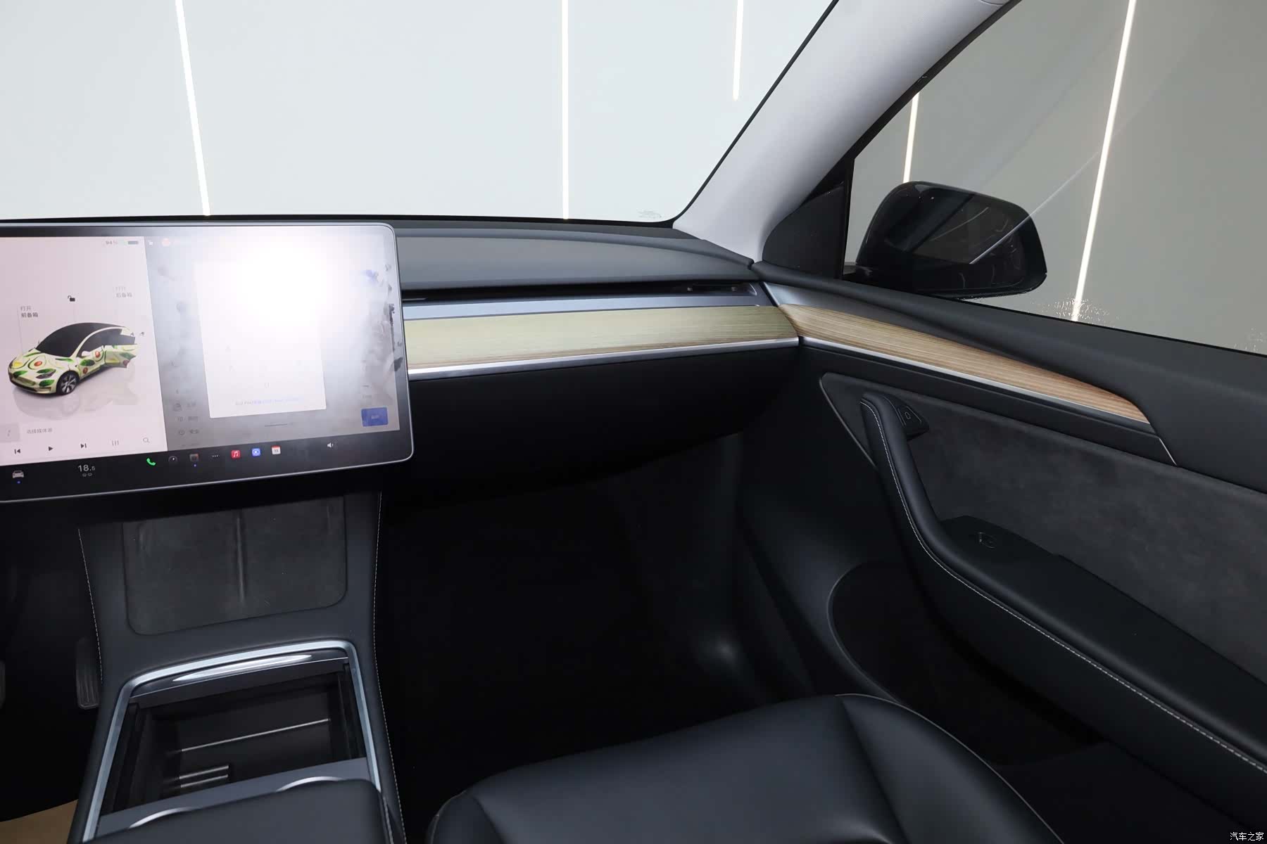 Tesla Model Y, 2023 20