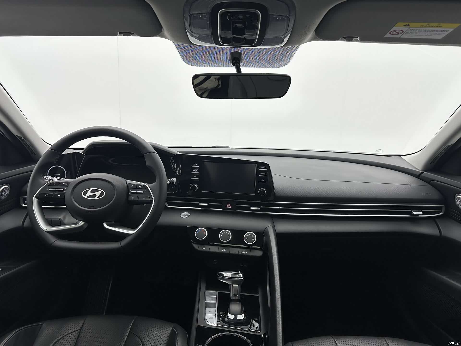 Hyundai Elantra, 2023 7