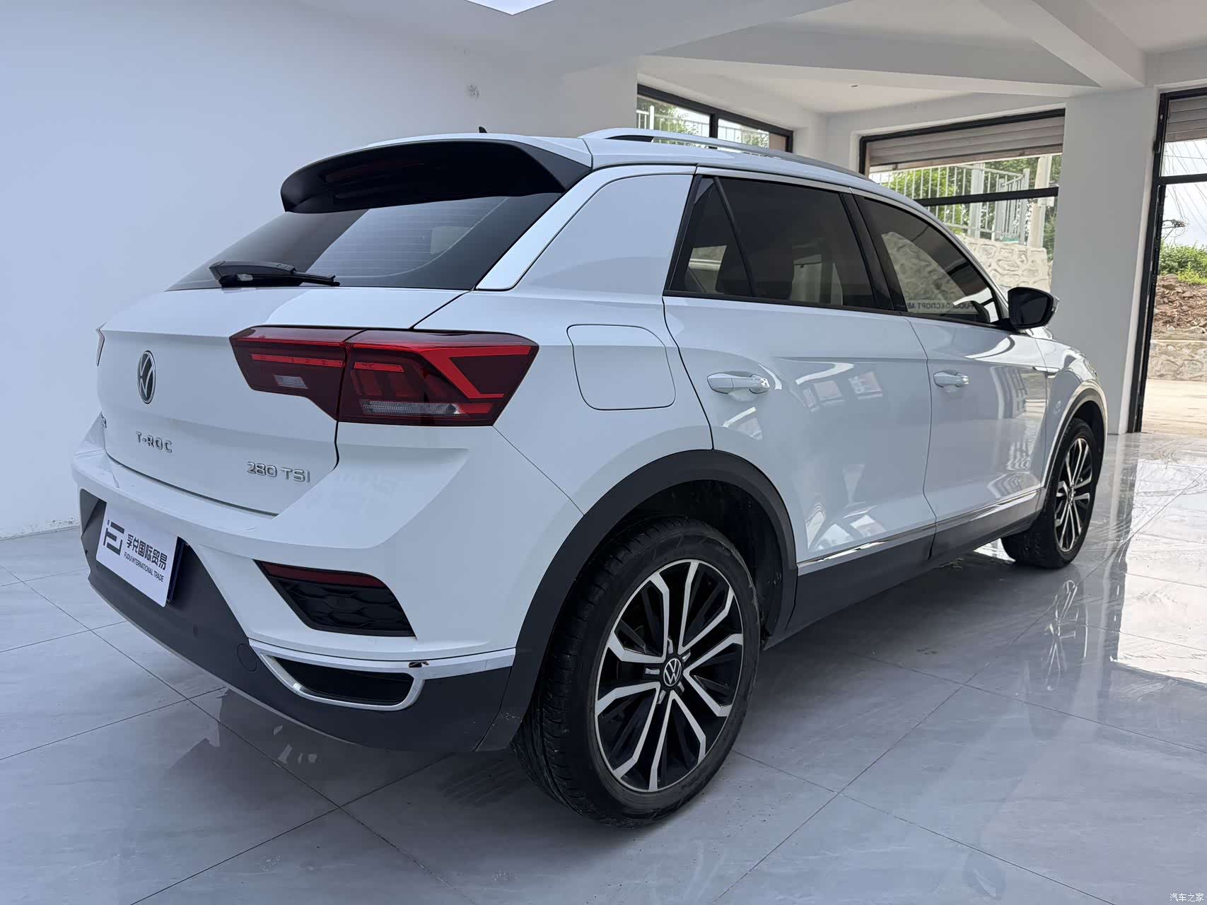 Volkswagen T-ROC, 2022 4