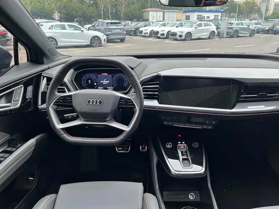 Audi Q4