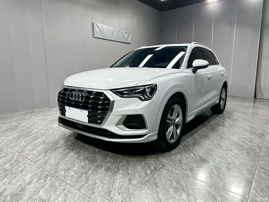 Audi Q3, 2022 1