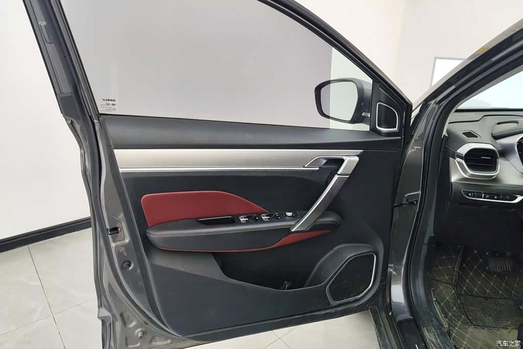 Geely Coolray, 2022 7