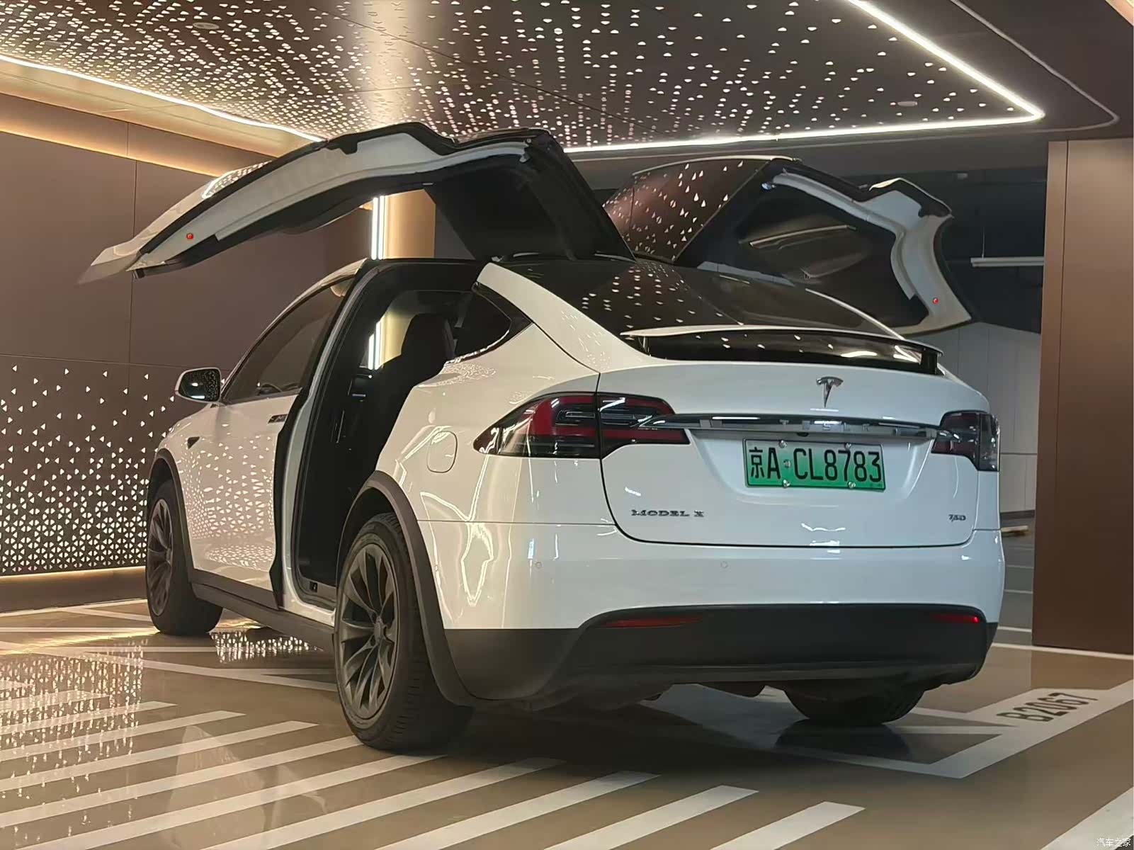 Tesla Model X, 2017 23