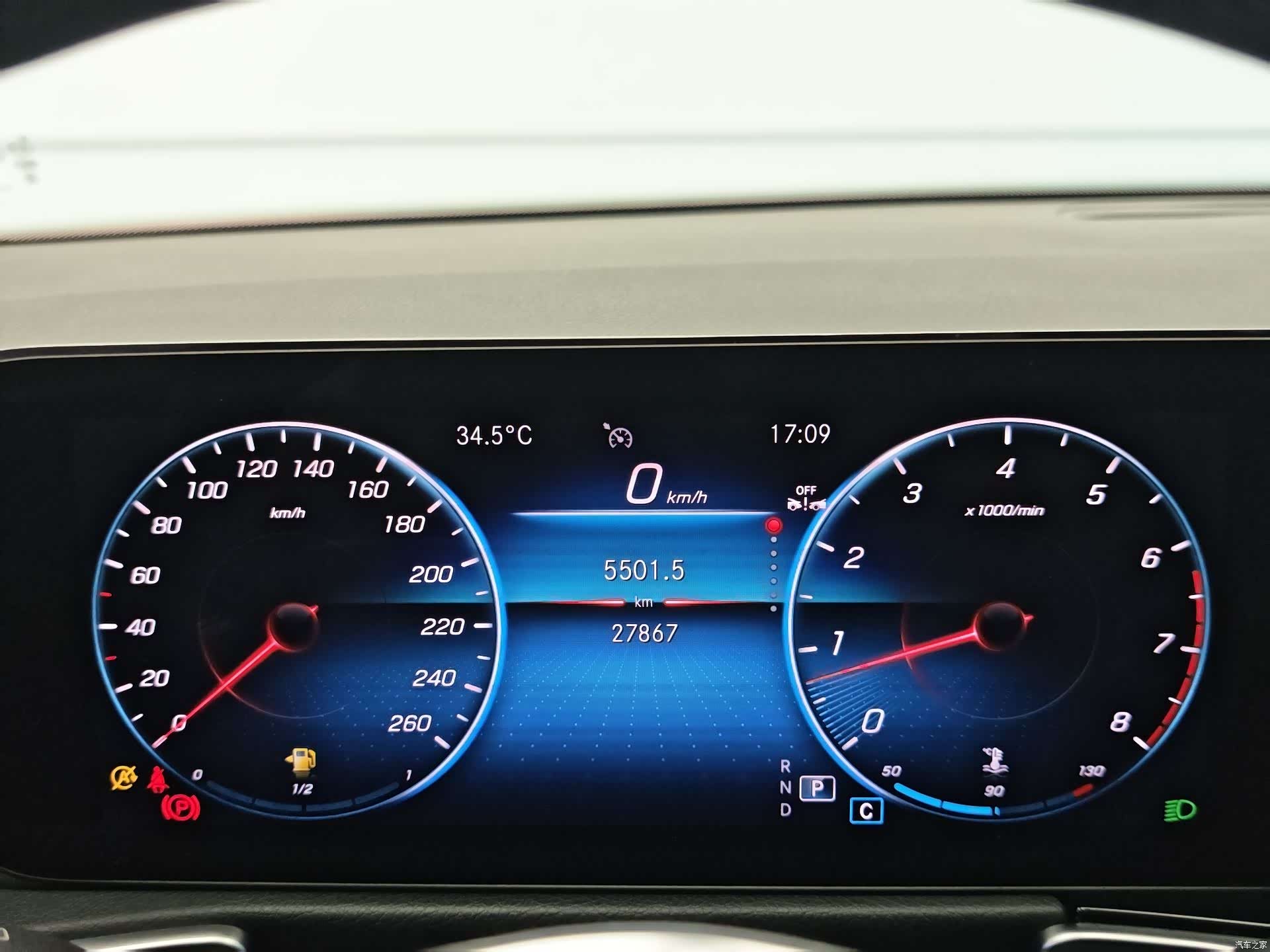 Mercedes-Benz GLB, 2023 13