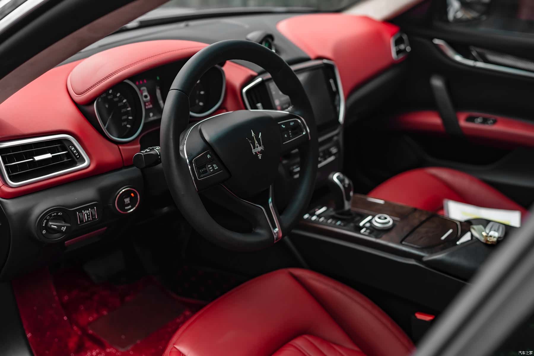 Maserati Ghibli, 2016 6
