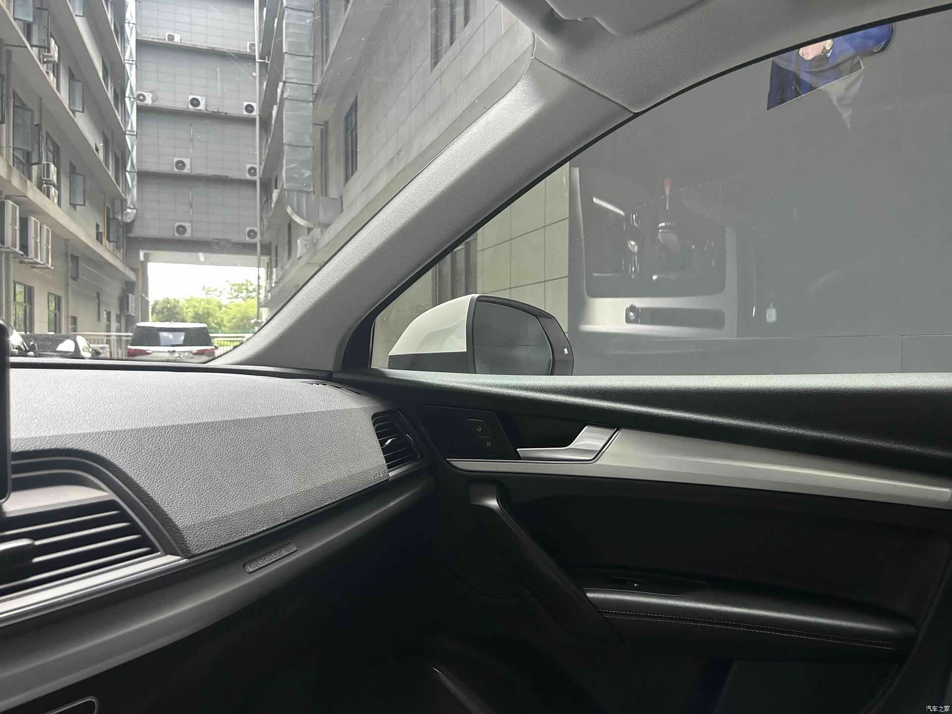 Audi Q5L, 2019 20