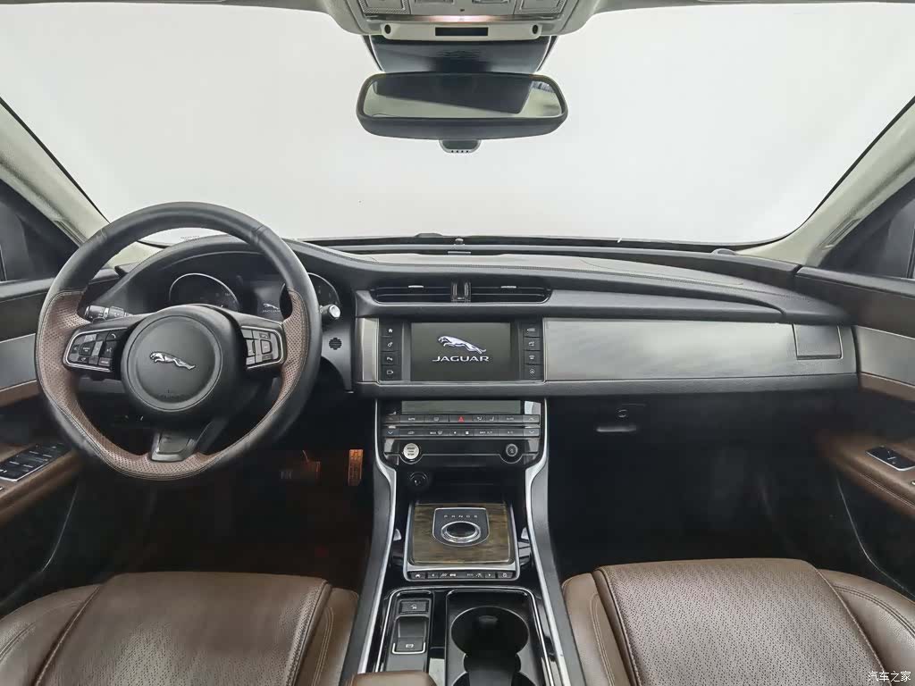 Land Rover XFL, 2017 все фото