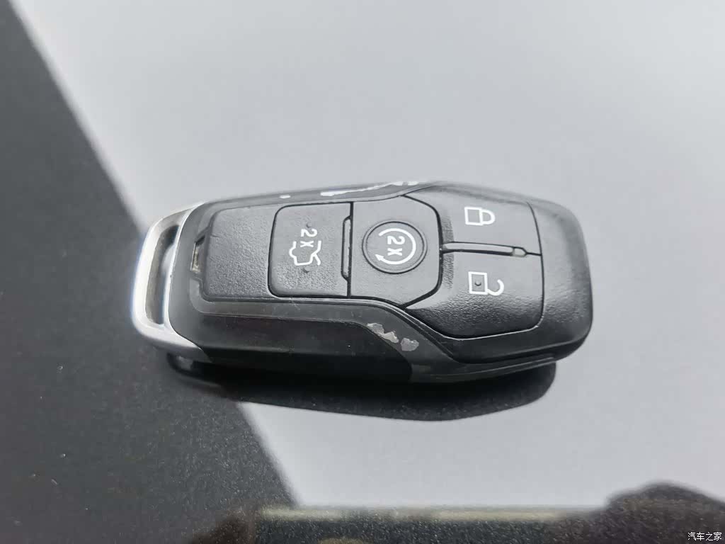 Ford Taurus, 2016 19
